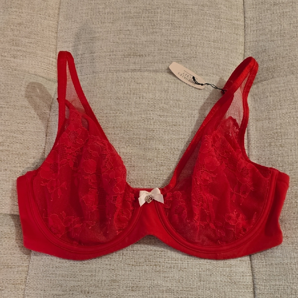 Victoria's Secret Vibrant Red Lace Bra